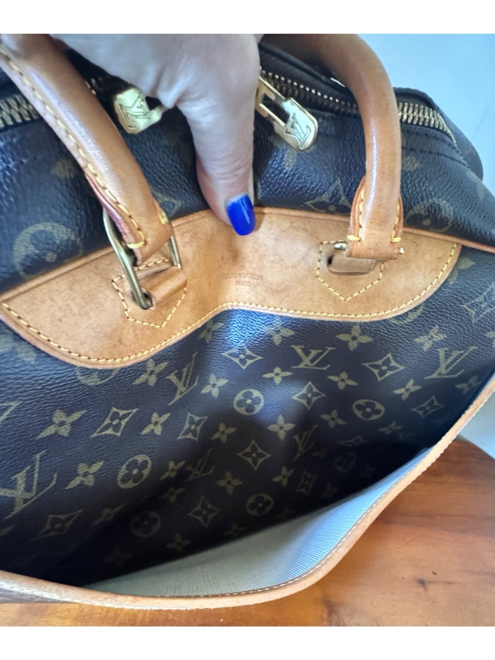 💙GORGEOUS💙LOUIS VUITTON DEAUVILLE HANDBAG - Picture 10 of 16